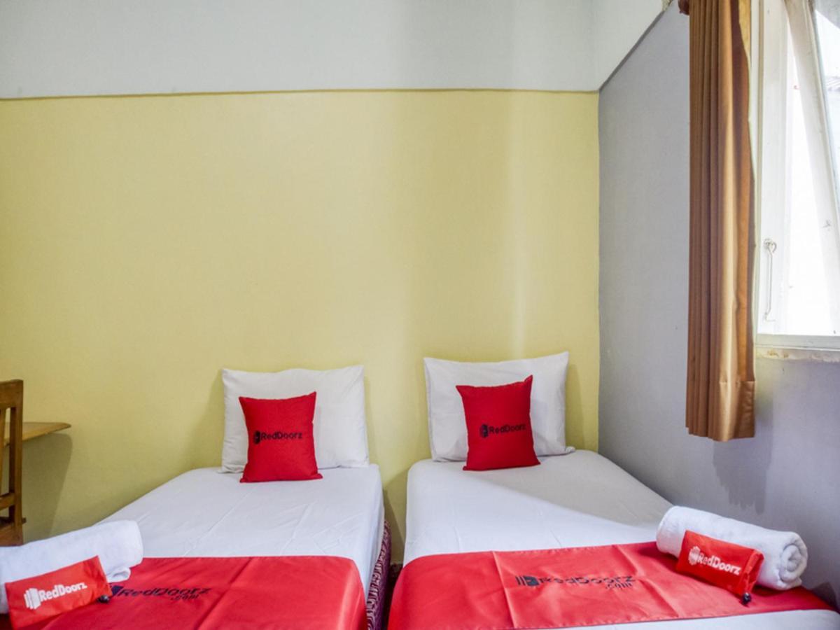 Reddoorz Syariah @ Lempuyangan Hotell Yogyakarta Eksteriør bilde
